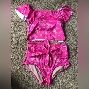 Kortni jeane pink blossoms ruffle around top and tie front bottoms